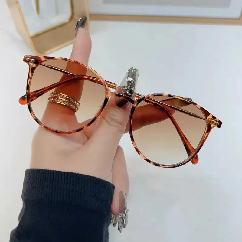Round Sunglasses Women – Chic Retro Style UV Protection