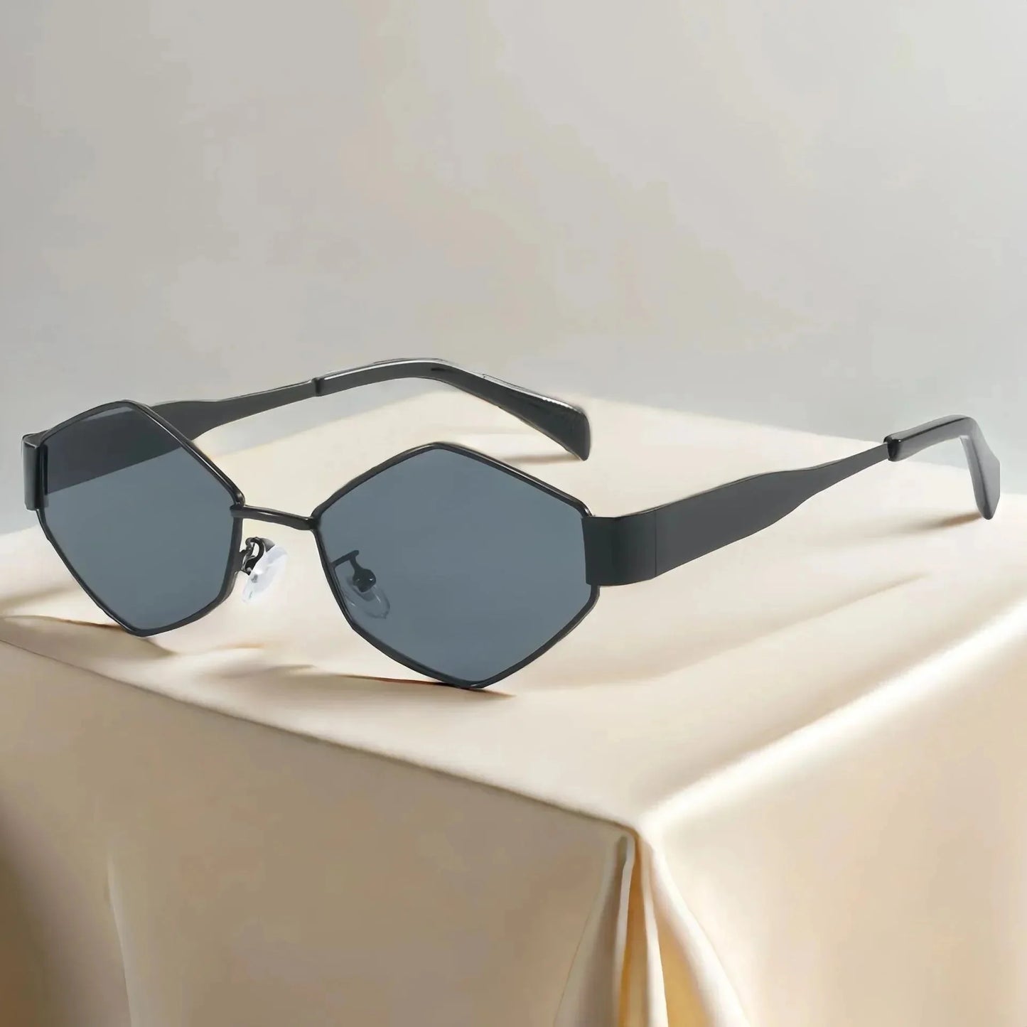 Hexagon Sunglasses Trendy – Stylish UV Protection Eyewear
